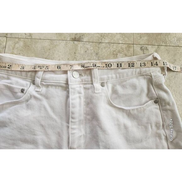 W27 PINK Victoria's Secret white cut-off short denim shorts - Picture 2 of 6